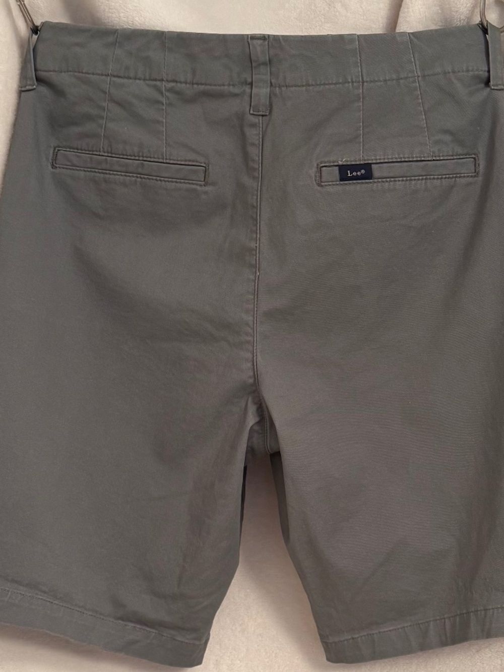 Lee Gray Bermuda Shorts Size 8 Medium Classic Casual Summer Shorts